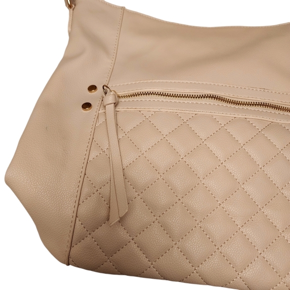 Quilted White Sand Hobo Bag - Picture 11 of 13